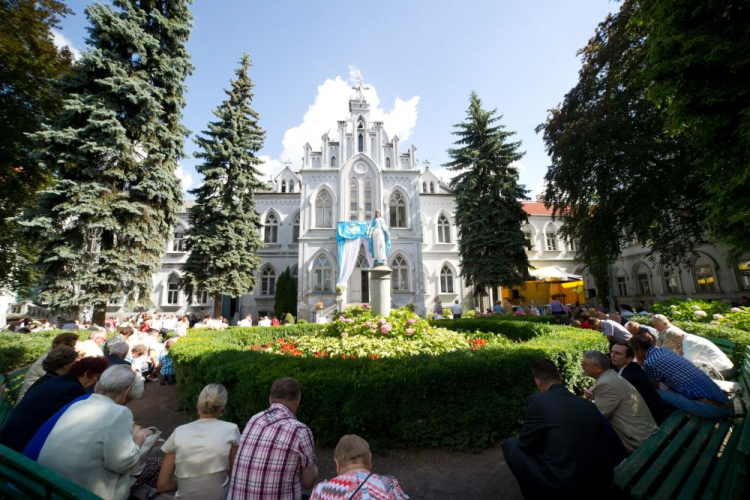 Płocka Świątynia Miłosierdzia i Miłości. Fot. PAP/G. Michałowski