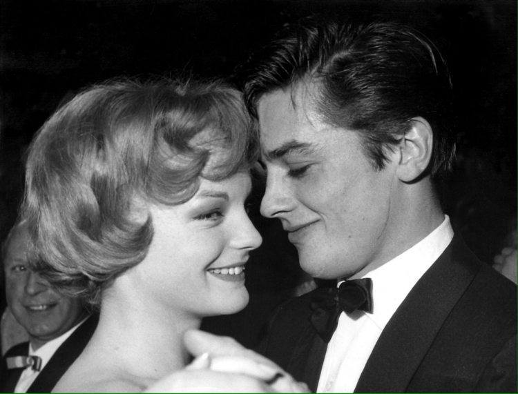 Aktorka Romy Schneider i Alain Delon w Monachium w 1959 r. Fot. PAP/EPA/DPA FILES/-/LAB/vn/ja