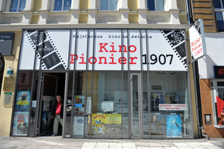 Kino Pionier w Szczecinie.  PAP/Marcin Bielecki 