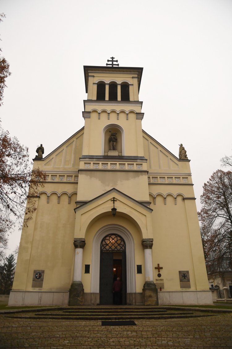 Kościół św. Katarzyny na warszawskim Służewiu. PAP/Jacek Turczyk