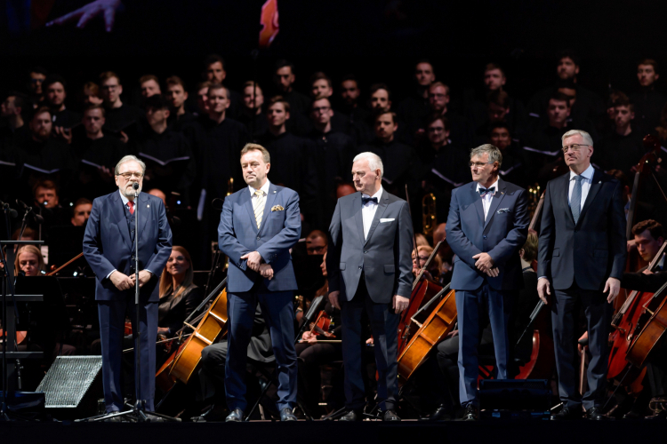 Prof. dr hab. Jan Pikul (3L) wykona koncert chopinowski w Kobylanach.   PAP/Jakub Kaczmarczyk