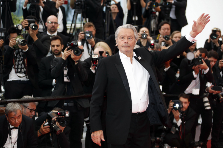 Alain Delon podczas festiwalu w Cannes w 2019 r. PAP/EPA/S. Nogier