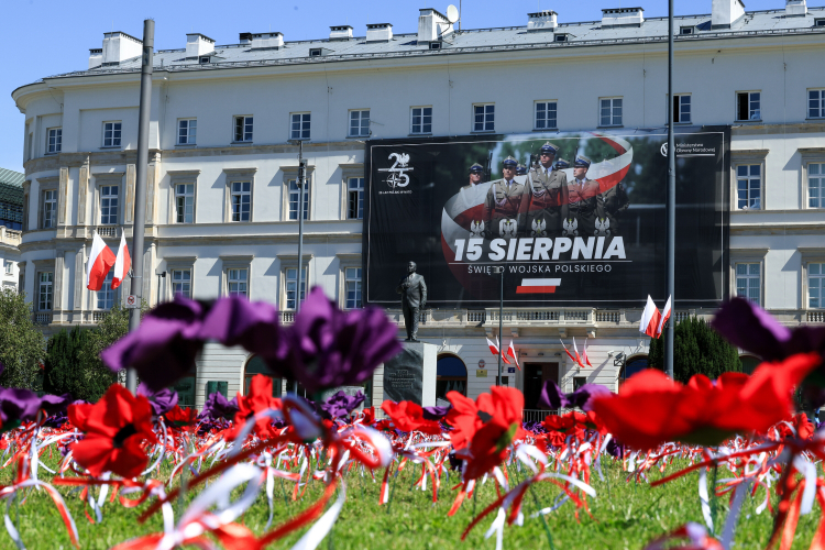 Przygotowania do Święta Wojska Polskiego, fot. PAP/Sz. Pulcyn