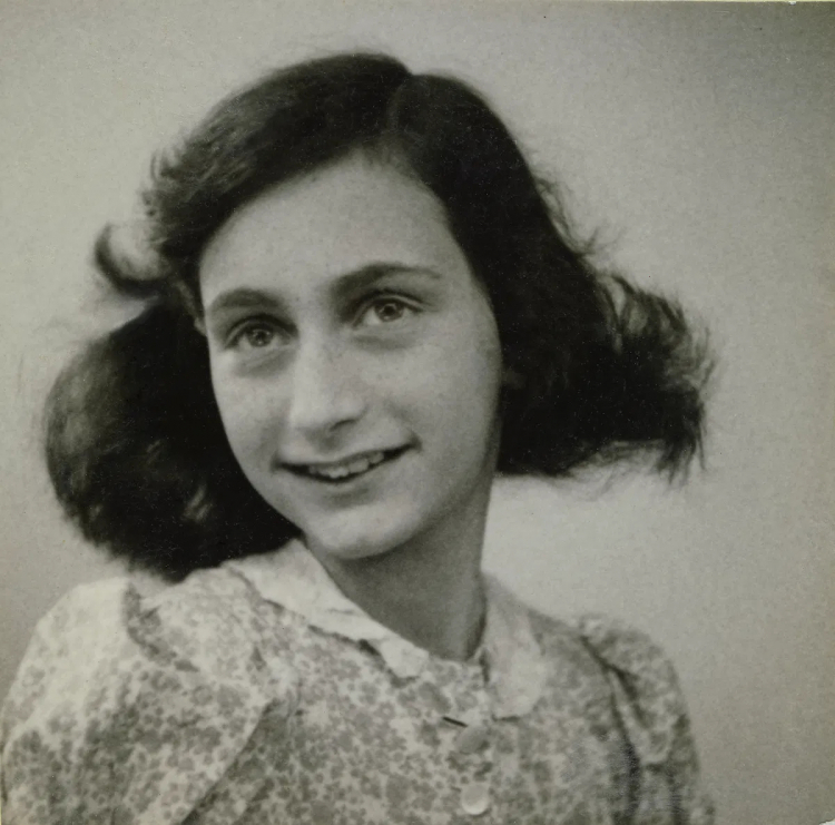 Anne Frank, 1942 r. /Źródło: en.wikipedia