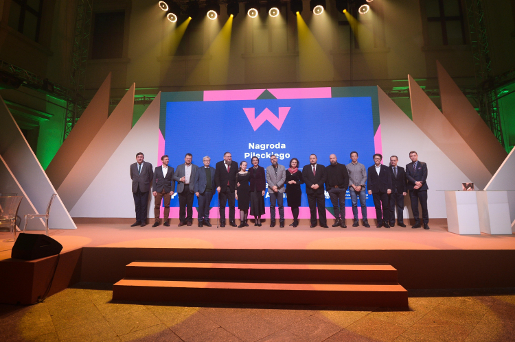 Gala na Zamku Ujazdowskim w Warszawie  III edycji Międzynarodowej Nagrody im. Witolda Pileckiego. PAP/Marcin Obara