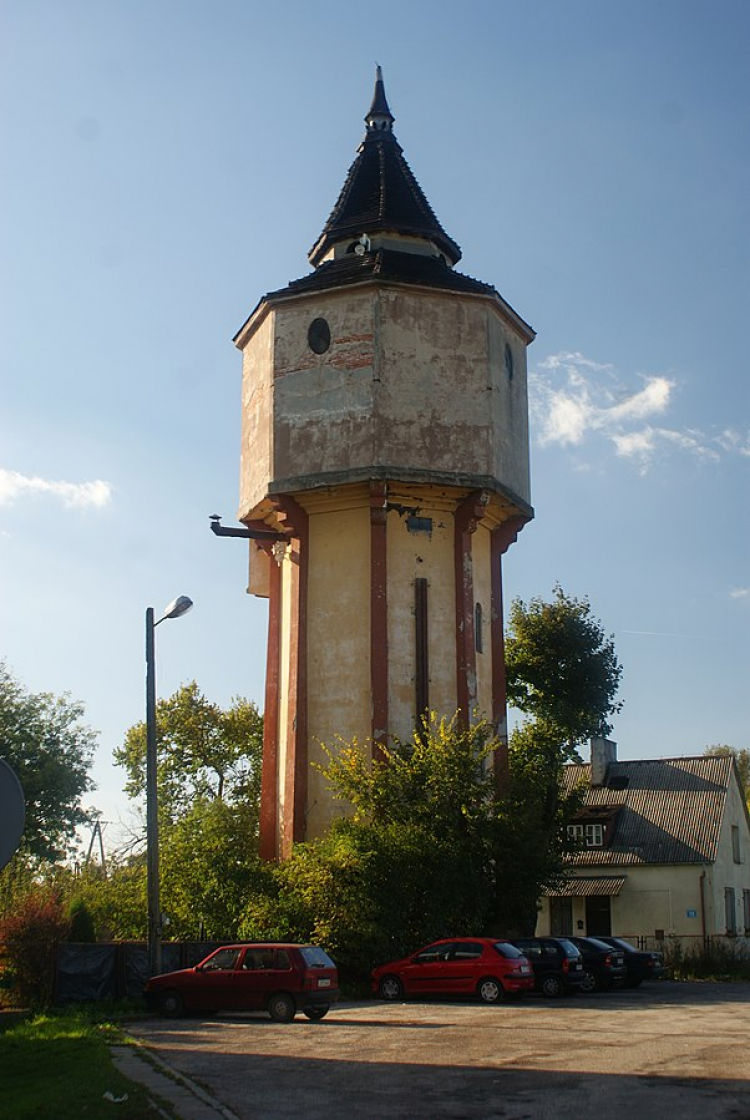 Dęblin, zabytkowa wieża ciśnień, fot. Wikipedia