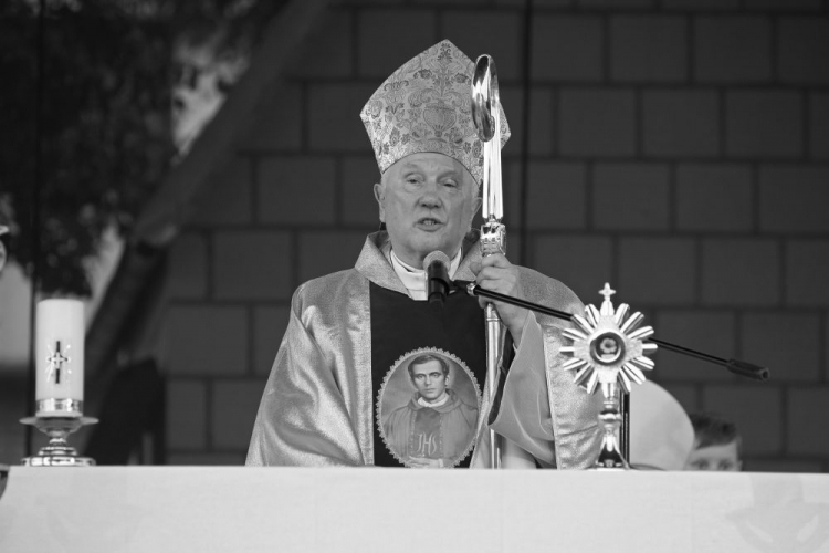 Abp Edward Ozorowski. Fot. PAP/A. Reszko