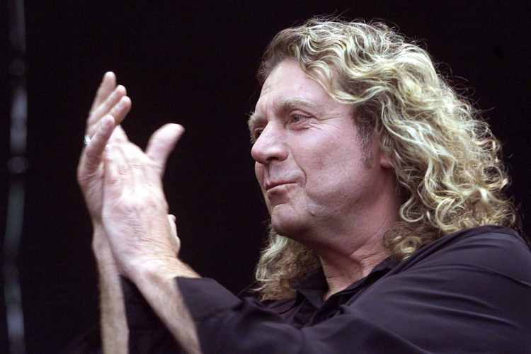 Robert Plant, były muzyk zespołu Led Zeppelin, podczas koncertu w Warszawie, fot. PAP/J. Turczyk