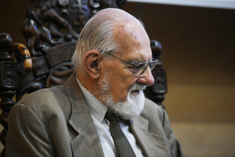 Prof. Stefan Jakobielski podczas konferencji naukowej z okazji jubileuszu pięćdziesięciolecia studiów nad wczesnym chrześcijaństwem, 2023 r. PAP/Andrzej Lange