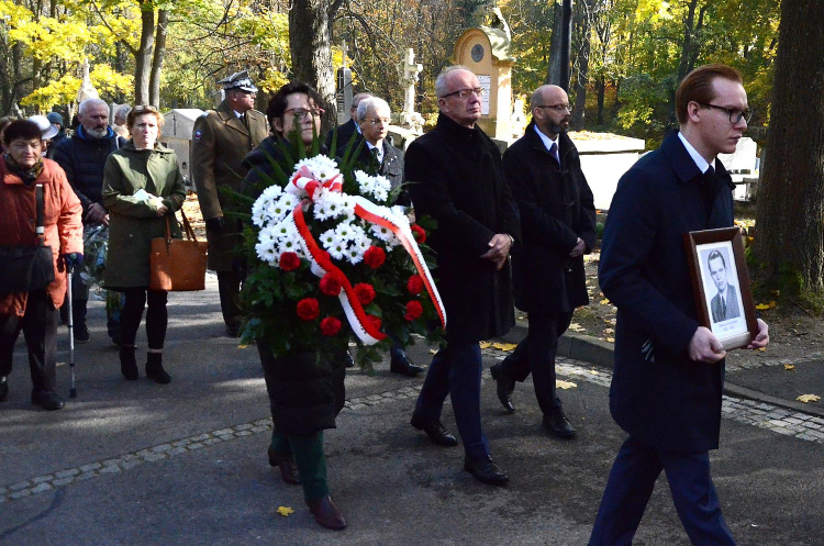 Uroczystości pogrzebowe Tadeusza Kościółka. Fot. portal IPN.