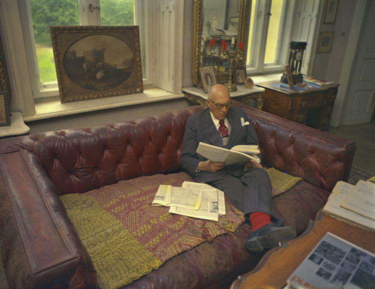 Jarosław Iwaszkiewicz w latach siedemdziesiątych, fot. PAP/Ch. Niedenthal