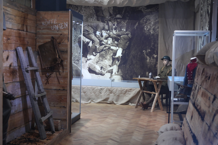 Wystawa „Dźwięki wojny - echa pokoju. 110 lat od Wielkiej Wojny” w Muzeum Wojska w Białymstoku. PAP/Artur Reszko