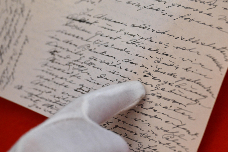 List biskupów polskich do niemieckich z historycznym apelem o wzajemne wybaczenia, fot. PAP/M >Kulczyński