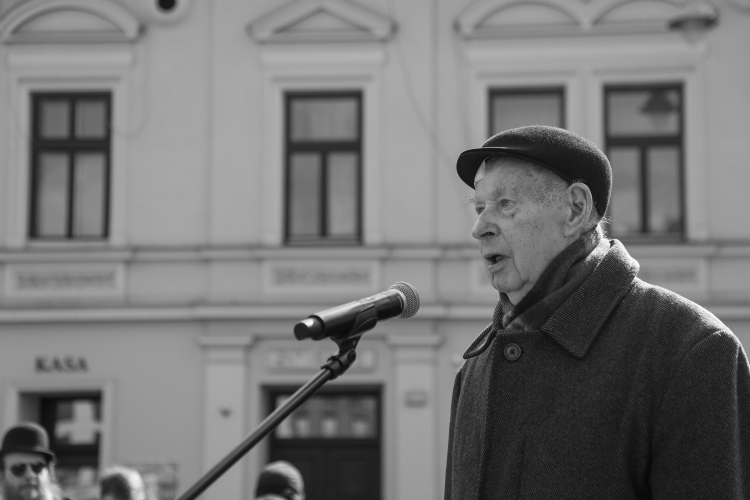 Tadeusz Jakubowicz, wieloletni przewodniczący Gminy Żydowskiej w Krakowie, fot. PAP/Art Service