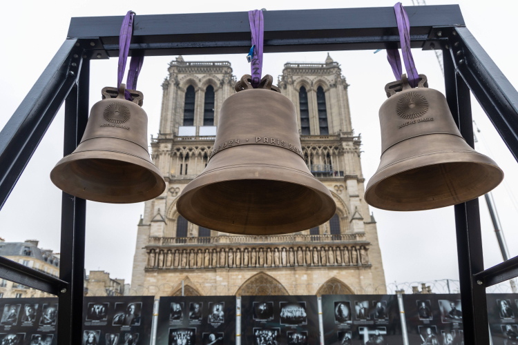 Katedra Notre Dame w Paryżu. Fot. PAP/EPA/Christophe Petit Tesson