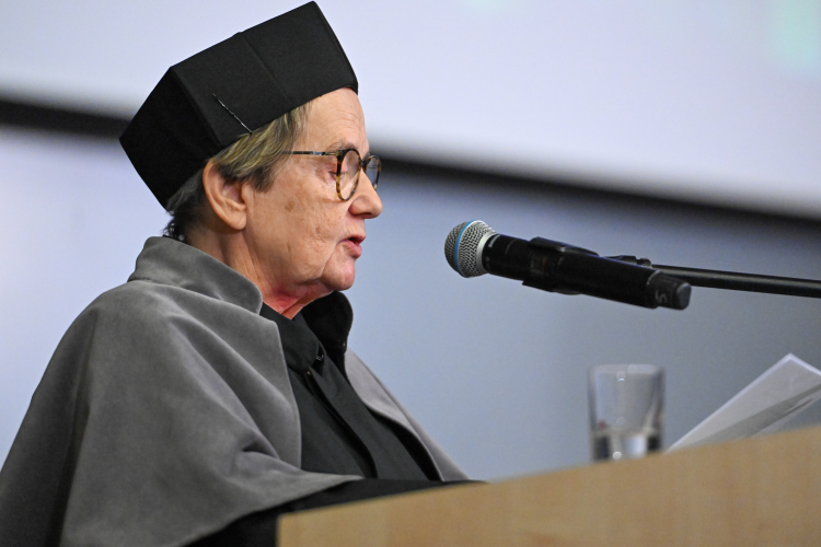 Agnieszka Holland podczas uroczystości w UMCS, w trakcie których odebrała tytuł doktora honoris causa tej uczelni, fot. PAP/W. Jargiło