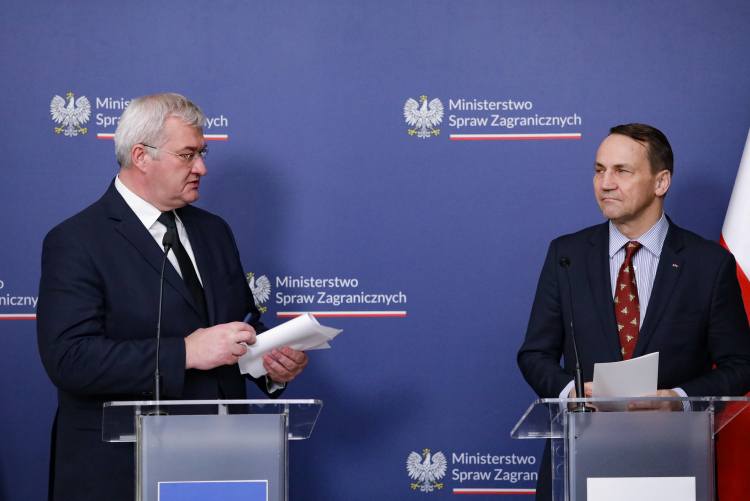 Wspólna konferencja prasowa ministra spraw zagranicznych RP Radosława Sikorskiego oraz szefa MSZ Ukrainy Andrija Sybihy, fot. PAP/T. Gzell
