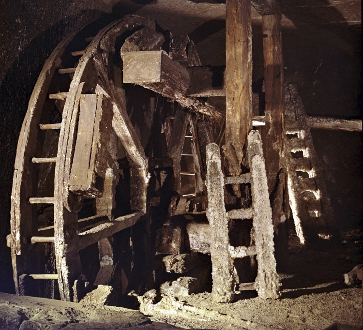 Zabytkowa kopalnia soli w Wieliczce, fot. PAP/J. Rosikoń