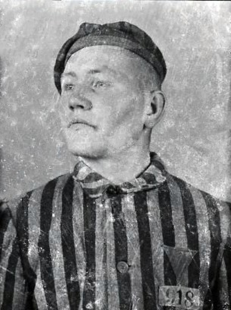Kazimierz Piechowski, więzień nr 918 niemieckiego obozu koncentracyjnego Auschwitz. Źródło: Wikipedia