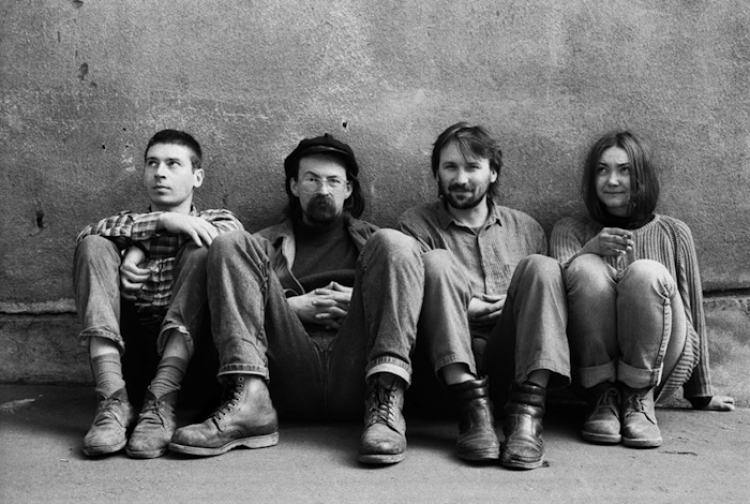 Paweł Althamer, Jacek Adamas, Jacek Markiewicz, Katarzyna Kozyra w czasach studenckich, rok akad. 1990-1991, archiwum Kowalni, ze zbiorów MSN, fot. Tomasz Piłat