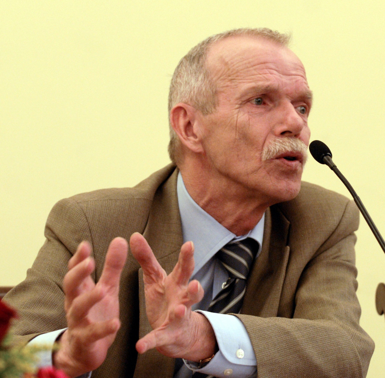 Edmund Wnuk-Lipiński (w 2008 roku), fot. PAP/A. Rybczyński