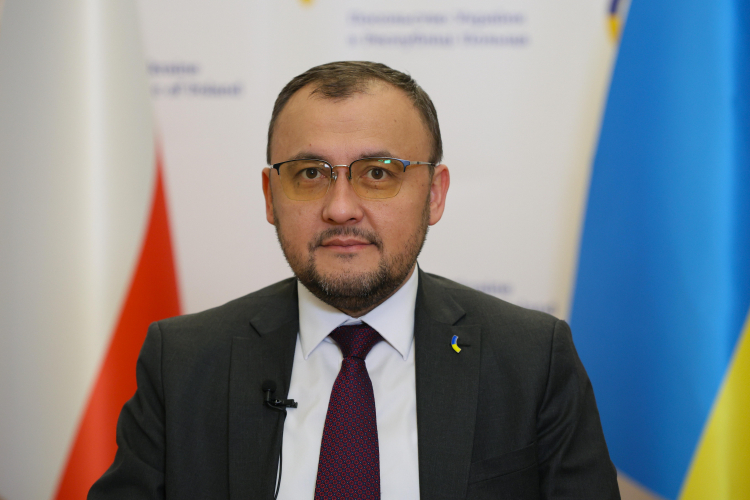 Ambasador Ukrainy w Polsce Wasyl Bodnar podczas wywiadu dla Polskiej Agencji Prasowej, 23 bm. w siedzibie Ambasady Ukrainy w Warszawie. PAP/Paweł Supernak