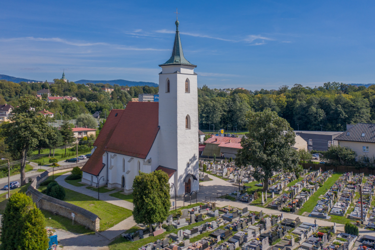 Kościół św. Stanisława w Starym Bielsku. /Żródło: Wikipedia/fotograf: Piotr Bieniecki / www.fototeo.pl licencja: CC BY-SA 3.0)