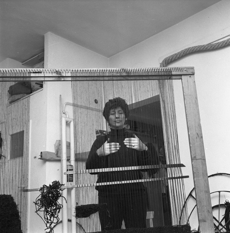 Magdalena Abakanowicz, listopad 1972 r. PAP/Zbigniew Wdowiński