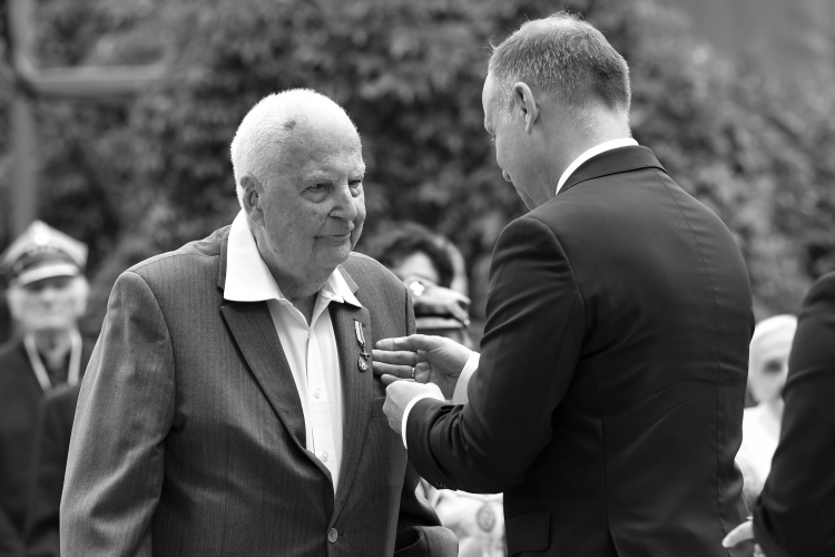 Mieczysław Buczkowski został w 2022 r. odznaczony przez prezydenta Andrzeja Dudę, fot. PAP/Radek Pietruszka
