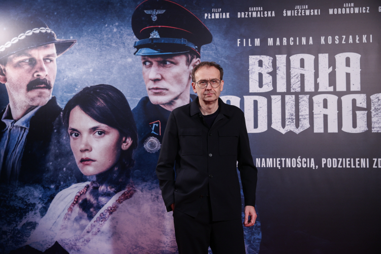 Reżyser Marcin Koszałka podczas premiery swojego filmu „Biała odwaga” w lutym 2024 r. w kinie Kijów w Krakowie. Fot. PAP/Łukasz Gągulski