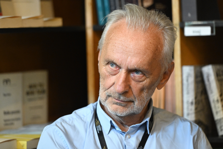 Prof. Andrzej Żbikowski, fot. PAP/Radek Pietruszka