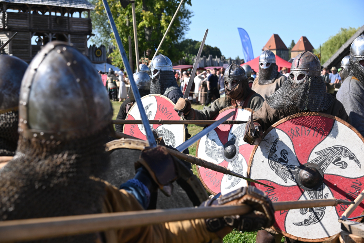 XXIX Międzynarodowy Festiwal Słowian i Wikingów na wyspie Wolin (woj. zachodniopomorskie), 2024 r. PAP/Marcin Bielecki