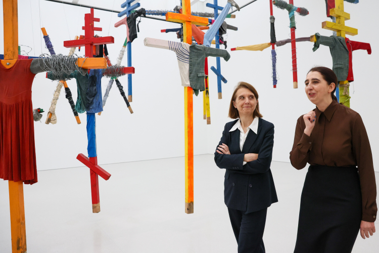Hanna Wróblewska i Joanna Mytkowska na wystawie w Muzeum Sztuki Nowoczesnej w Warszawie, fot. PAP/Leszek Szymański
