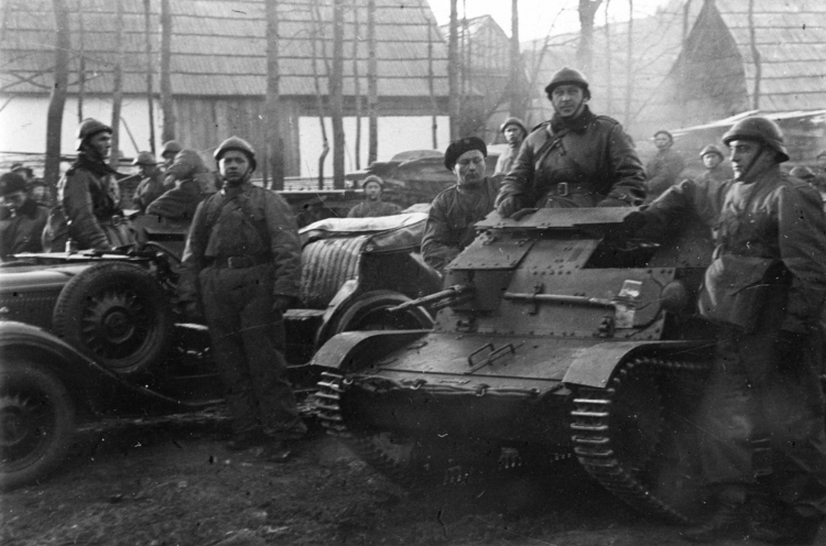 Wojsko polskie zajmuje Zaolzie w 1938 r., fot. PAP/CAF