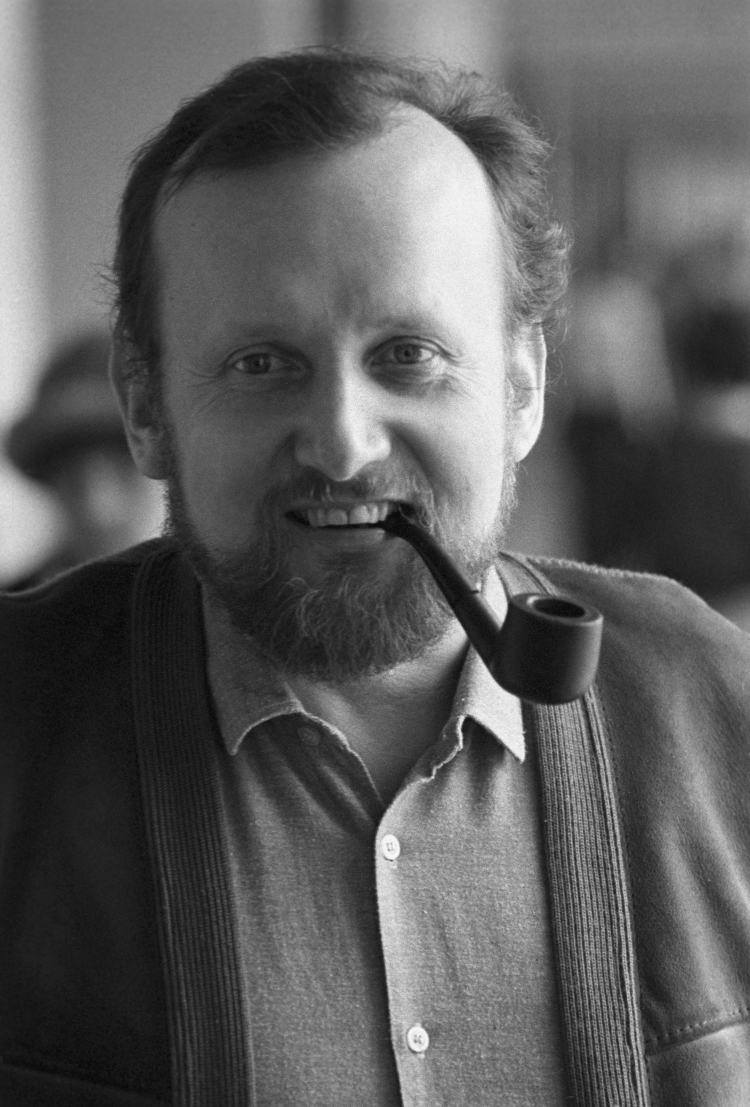 Ernest Bryll, poeta i pisarz, dziennikarz, tłumacz i krytyk filmowy, Warszawa, początek lat 80. PAP/Maciej Belina Brzozowski