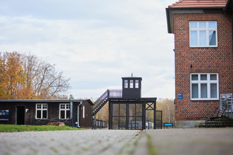 Obiekty byłego niemieckiego obozu koncentracyjnego Stutthof w Sztutowie. PAP/Jan Dzban