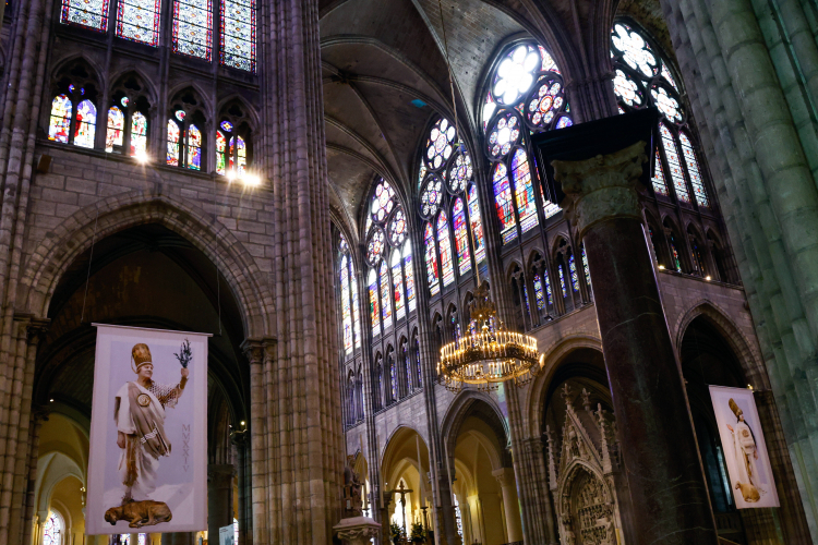 Bazylika w Saint-Denis, fot. PAP/EPA/Mohammed Badra
