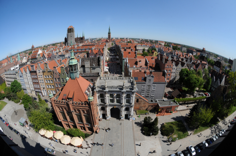 Gdańskie Stare Miasto - Złota Brama i ulica Długa. Fot. PAP/Barbara Ostrowska 