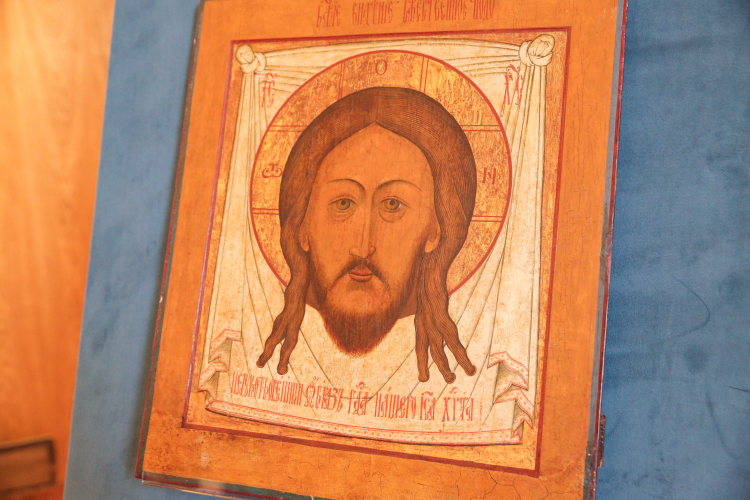 Skradziona 35 lat temu ikona wróciła na olsztyński zamek