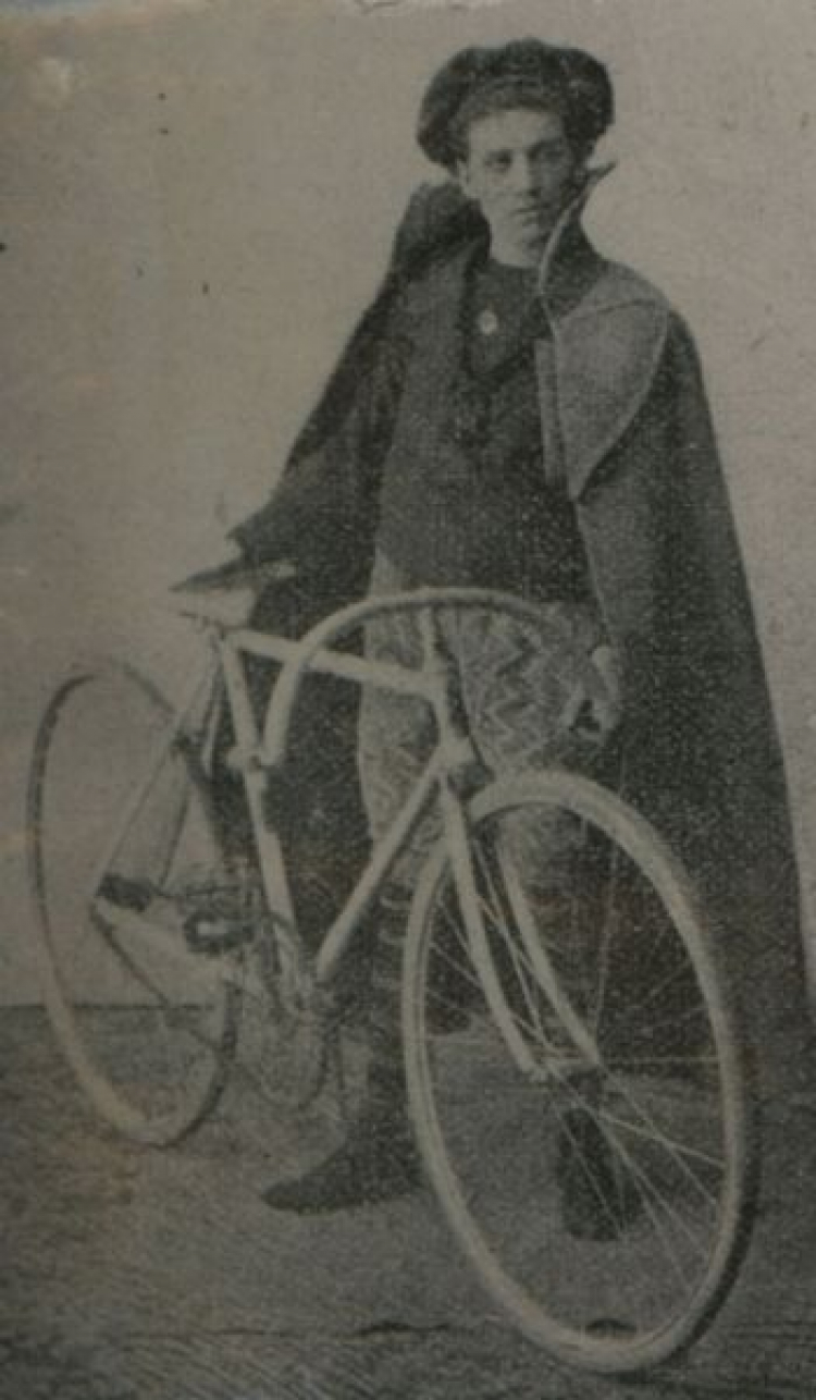Kobieta na rowerze była zjawiskiem niestosownym obyczajowo