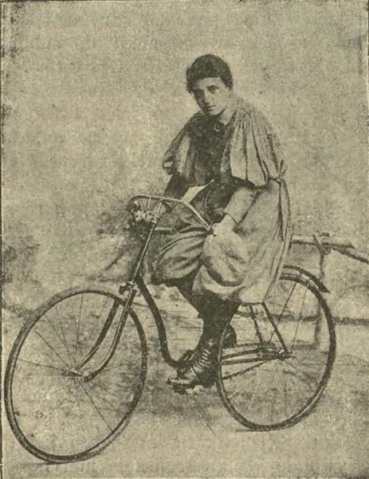 Karolina Kocięcka. Fot. Cyklista. Tygodnik ilustrowany sportowi cyklowemu poświęcony. R. 3, 1897, № 32, s. 9 (w piśmie błędnie podpisan: Panna Marja Kocięcka)