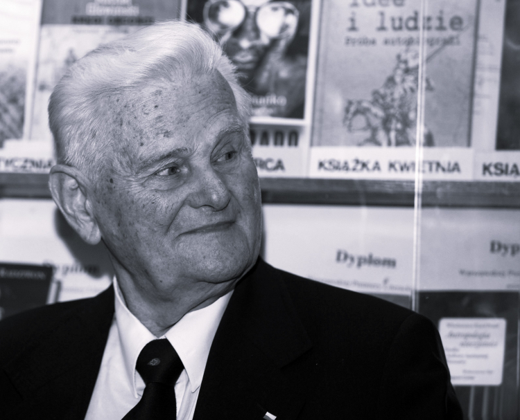 Promocja książki Jacka Wegnera "Biesy sarmackie" . Nz. Bogusław Nizieński, 2011 r. PAP / Andrzej Rybczyński