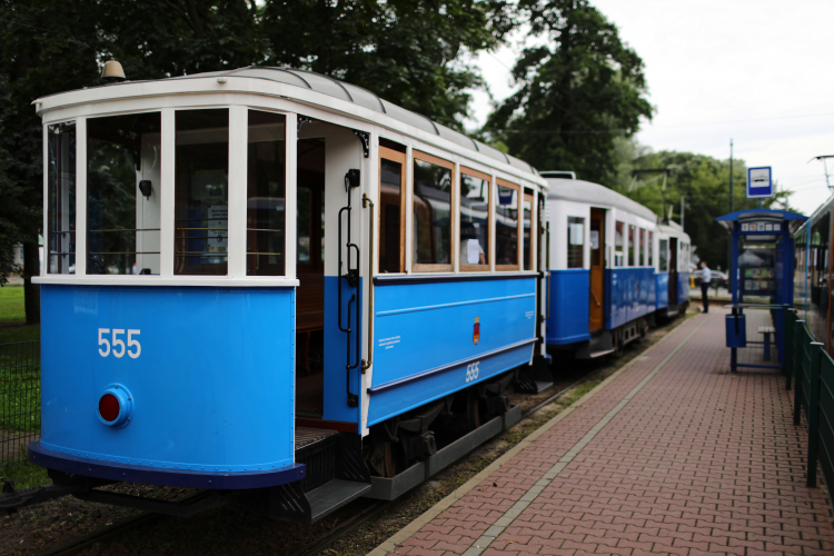 Zabytkowe tramwaje wyjechały na ulice Krakowa, 2020 r. PAP/Art Service