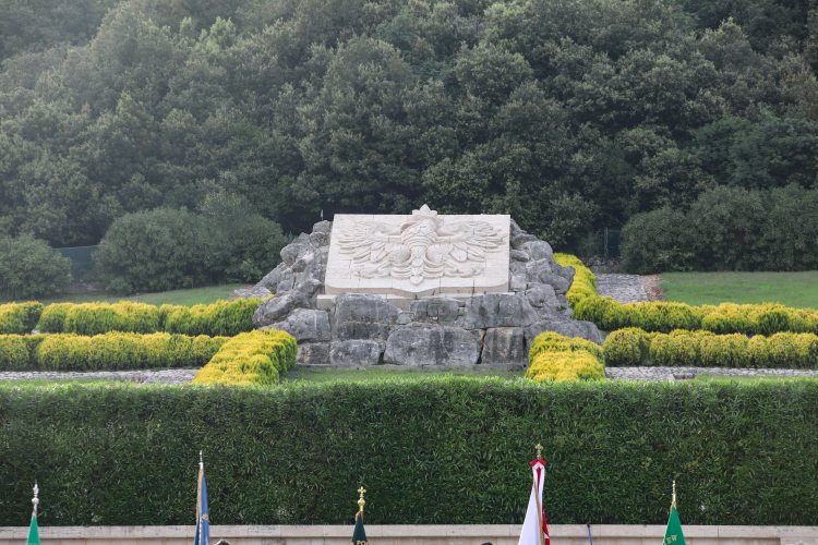 Polski Cmentarz Wojenny pod Monte Cassino. Fot. PAP/Albert Zawada