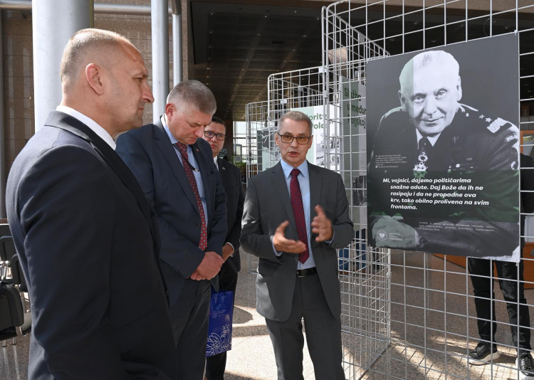 Część wystawy poświęconej gen. Maczkowi w Bibliotece Narodowej w Zagrzebiu. Fot. Facebook/Ivan Anušić