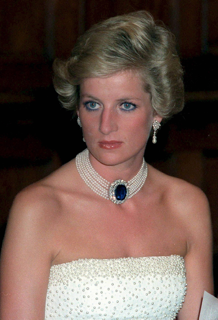 Brytyjska księżna Diana w budynku parlamentu w Budapeszcie na Węgrzech, 7 maja 1990 roku. PAP/ EPA/Lajos Soos