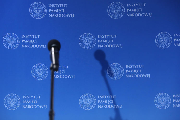 Instytut Pamięci Narodowej, fot. PAP/Rafał Guz