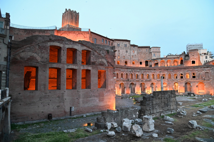 Forum Trajana w Rzymie, fot. PAP/Marcin Bielecki