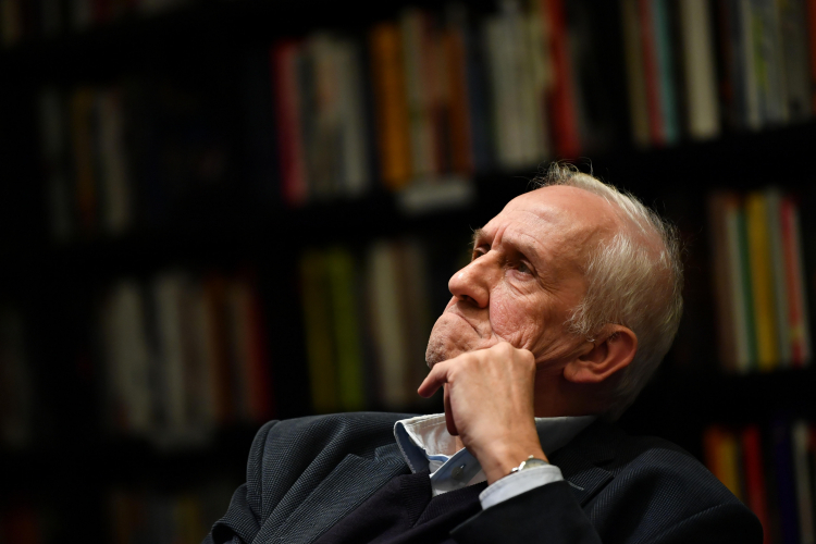 Historyk prof. Andrzej Friszke. PAP/Adam Warżawa