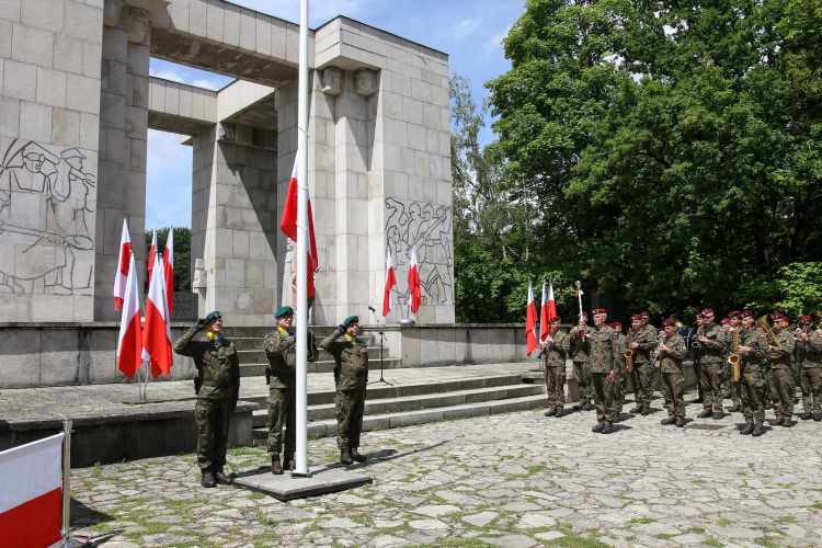 Obchody Narodowego Dnia Powstań Śląskich na Górze św. Anny, fot. PAP/Krzysztof Świderski